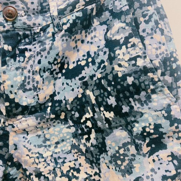 Club Monaco Men’s Baxter Fit Printed Shorts - Picture 2 of 4